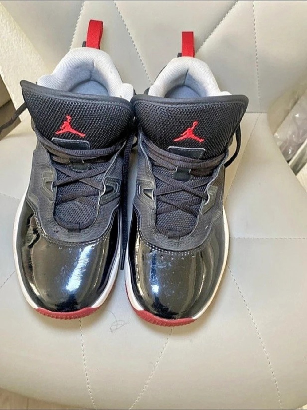 Jordan Air Jordan 11 Black & White US 5.5Y Sneakers